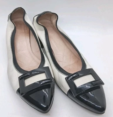 Hispanitas 鞋 Joy Is A Choice 40 码黑色白色方跟尖头 — 第 1/4 张图片