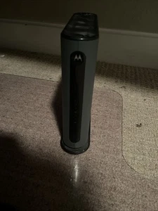 Motorola MG7550 16x4 szybki modem kablowy - czarny - Zdjęcie 1 z 8