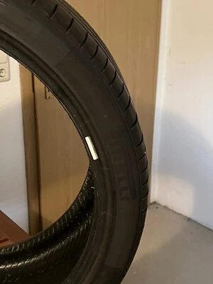 Pirelli Reifen 325/30ZR23 - Bild 1 von 4