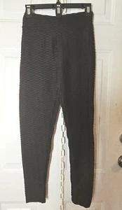 New with tags Women's Size Medium Black Textured Leggings (Scrunched Butt)-vc276 - Picture 1 of 5
