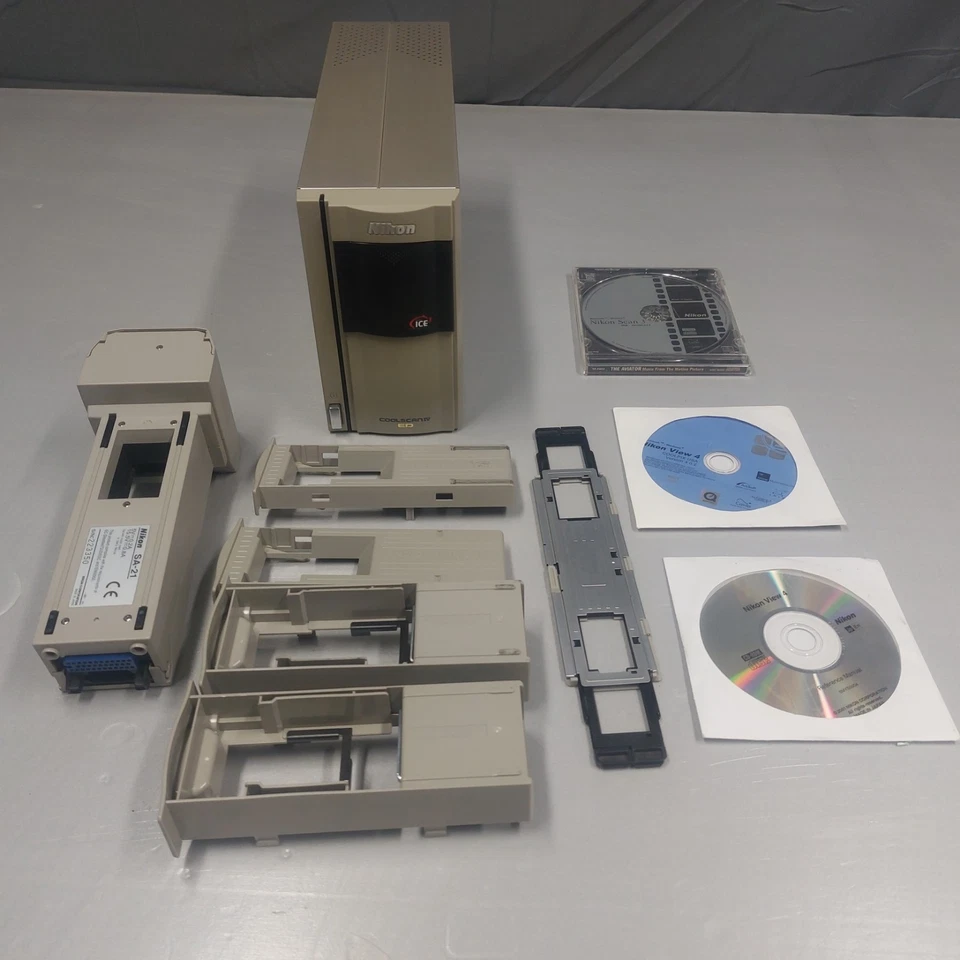 NIKON Coolscan IV ED LS-40 ED 35mm Film Scanner with SA-21 MA-20 FH-3 Untested - Image 1 of 4