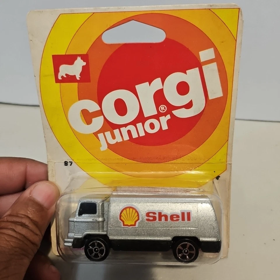 Vintage Corgi Juniors #97 Shell Petrol Tanker Truck On Sealed Card 1/64 - Image 1 of 4