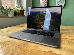 Apple MacBook Pro 16” (2019) – i9 8-Core, 32GB RAM, 512GB SSD - Bild 1 von 16