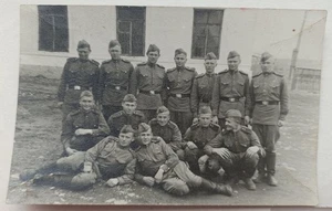 Retrato militar soldado uniforme soviético foto vintage URSS ruso Bielorrusia - Imagen 1 de 2