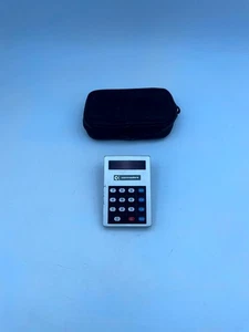Calculadora electrónica portátil Commodore Minuteman 6 de colección plateada NECESITA BATERÍA - Imagen 1 de 4