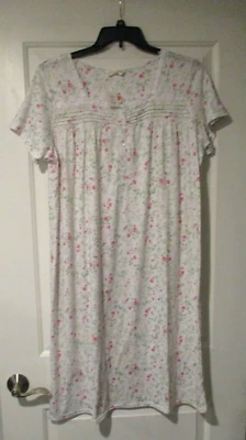 Laura Ashley womens super soft Nightgown size XL - Image 1 of 4