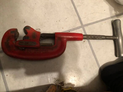 RIDGID No 2 A 1/8" - 2" Heavy duty pipe Cutter  - Image 1 of 2