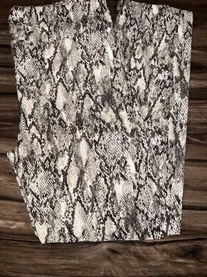 Lularoe TC Tall Curvy Leggings Gray Tam Snakeskin Animal Print Unicorn 🦄 New - Image 1 of 4