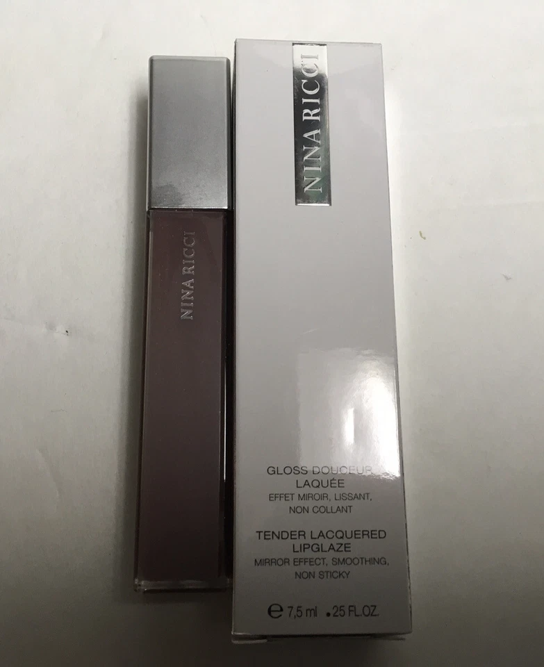 Esmalte labial lacado tierno Nina Ricci .25 fl oz # 05 Rose Mystere nuevo en caja   Foto 1 de 2