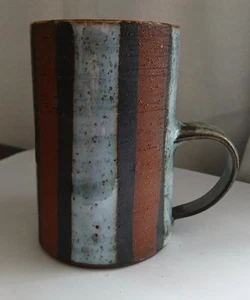 BRIGLIN POTTERY VINTAGE 1970S STRIPED RETRO MUG HAND MADE MCM - Picture 1 of 7