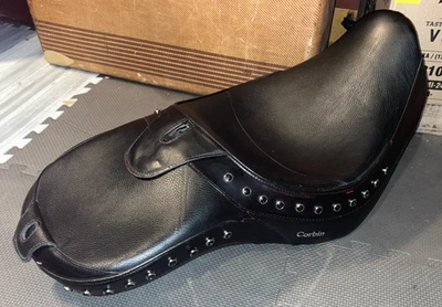 Asiento de sillín de cuero CORBIN doble tour con tachuelas K-MS-DT Kawasaki Vulcan 1500/1600 Foto 1 de 4