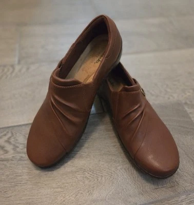 Nuevo Zapato Mocasín Clarks Cora Aubrie Para Mujer Cuero Sin Cordones Marrón Tostado 8.5M Foto 1 de 4