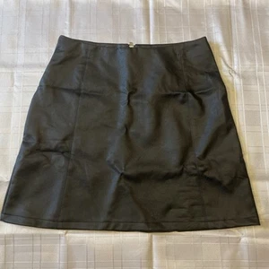 Ladies Black Faux Leather Skirt Size 10 Casual- Smart . Brand New With Tags. - Picture 1 of 20