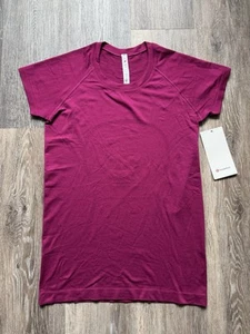 Lululemon Swiftly Tech Short-Sleeve Shirt 2.0, MGPR Magenta Purple, NWT, Size 8 - Picture 1 of 5