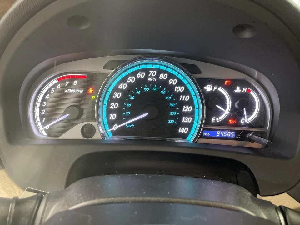 Medidor de velocímetro usado se adapta a: Toyota Venza Cluster 2015 motor 2,7 L 1ARFE 4 cilindros Foto 1 de 4