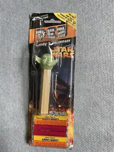 Star Wars Yoda PEZ Candy Dispenser MISP NEW 2005 - Picture 1 of 2