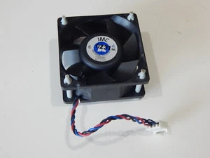 Ventilatore quadrato server JMC/DaTech 6025-12 6229220PW-4 12VDC 0,15A, 60x60x25 mm - Foto 1 di 3