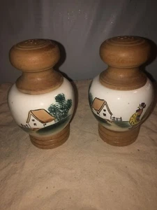 Set Of Vintage Wood And Porcelain Hand Painted Farm Scene Salt & Pepper Shakers - Picture 1 of 4