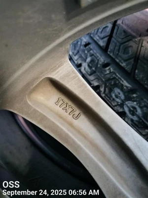 WHEEL/RIM 2021-2025 TOYOTA SIENNA - Image 1 of 4