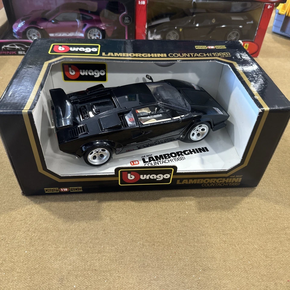 Burago Lamborghini Countach 1988 Escala 1:18 Diecast Modelo Coche Negro Hecho en Italia Foto 1 de 4