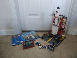 LEGO CITY: Space Centre (3368) 100% complete with mini figures - Picture 1 of 6