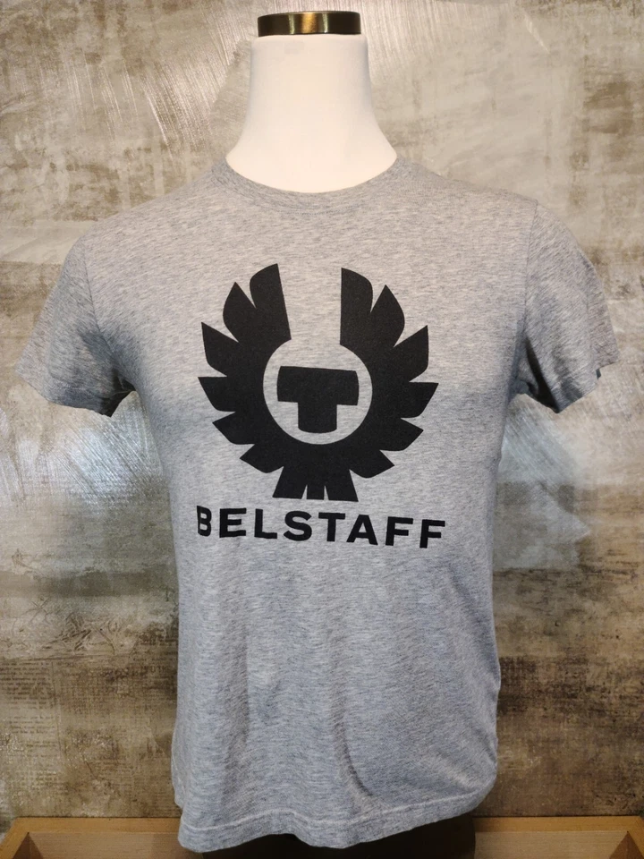 Camiseta BELSTAFF England tamanho M tamanho grande preta estampa de logotipo cinza slim fit designer - Imagem 1 de 4