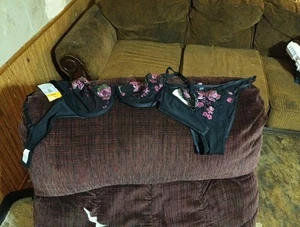 Adora Me Bra Set - Picture 1 of 4