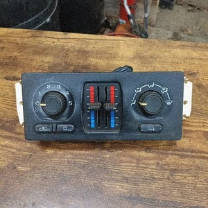 15222481 SILVERADO TAHOE SIERRA YUKON AC MANUAL CLIMATE TEMP CONTROL - Picture 1 of 5