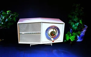 Vintage Motorola tube radio, model A2W15 ca,1959 - Picture 1 of 20