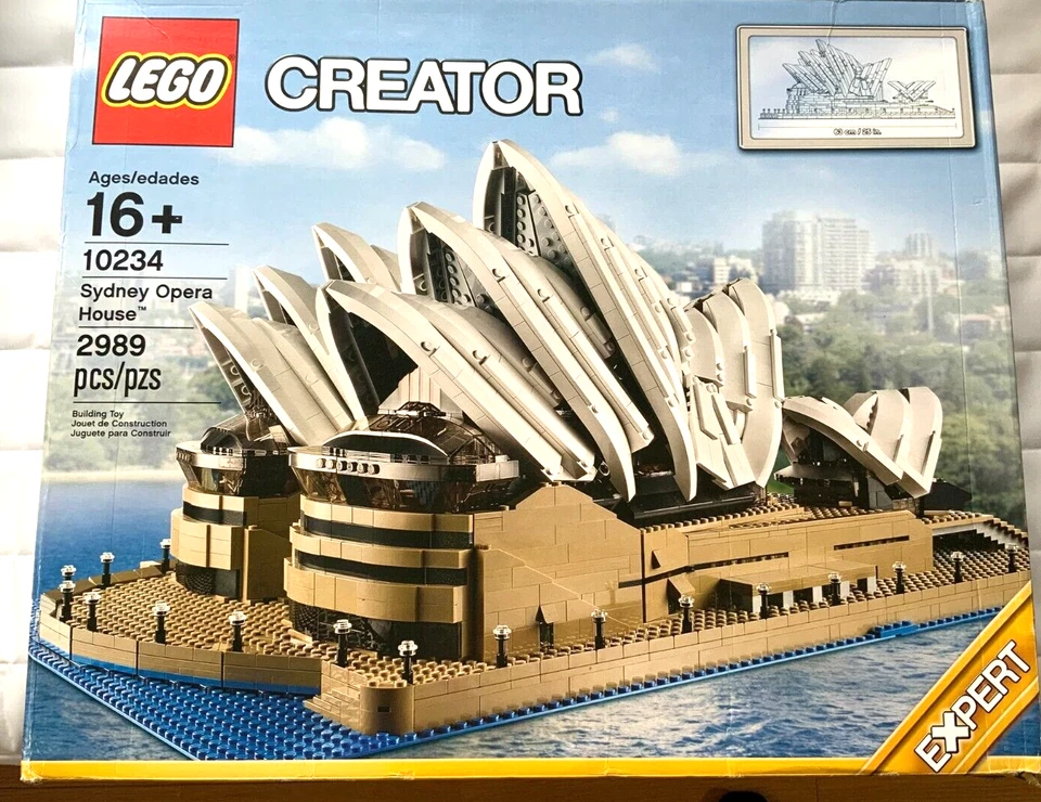 NEW LEGO Creator Expert: Sydney Opera House (10234) Sealed Contents, Box Damage - Image 1 of 4