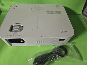 NEC Dlp Hdmi  Projector M283X with Vatious Hours - Picture 1 of 3