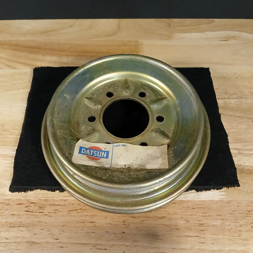 Rueda polea cigüeñal Nissan Datsun 720 1970 #12203 D2009 nuevo de lote original original Foto 1 de 4