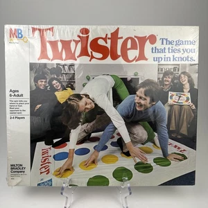 Rare Yintage 1974 Factory Sealed Milton Bradley Twister Game 4645 - Bild 1 von 8