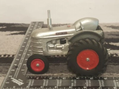 Siegel Silver King WF 1/16 Diecast Farm Tractor Replica Collectible - Image 1 of 4