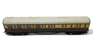 Hornby OO Gauge - G.W.R Brake Third Coach 4913 - Chocolate and Cream - Picture 1 of 2