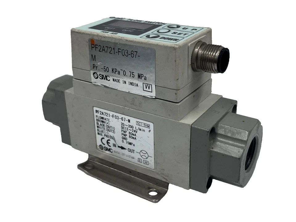 SMC PF2A721-F03-67-M Digital Flow Switch for Air 3/8" 20-200 LPM - Image 1 of 3