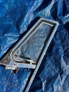 MG MGB Roadster Right Side quarter vent glass window frame 1962-67 - Picture 1 of 3