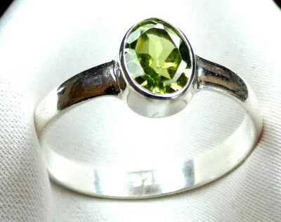 Peridot Olivin Ring 925 Silber fac. ca. 7 x 5 mm  Edelstein Gr. 50 - 69 neu  - Bild 1 von 4