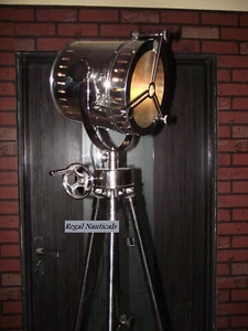 HOLLYWOOD SEARCHLIGHT SPOT LIGHT FLOOR LAMP REVOLVING LIGHT AND TRIPOD - Picture 1 of 9