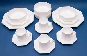 Arcopal France Novoctime White Glass Octagonal 20 Piece Set, Retro 1980's - Picture 1 of 10