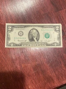1976 $2 Two Dollar Bill US Note B24359416A - Picture 1 of 2