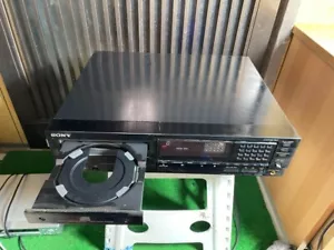 Sony CDP-337ESD Lettore CD Audio Stereo Compact Disc Nero Usato Dal Giappone - Foto 1 di 6