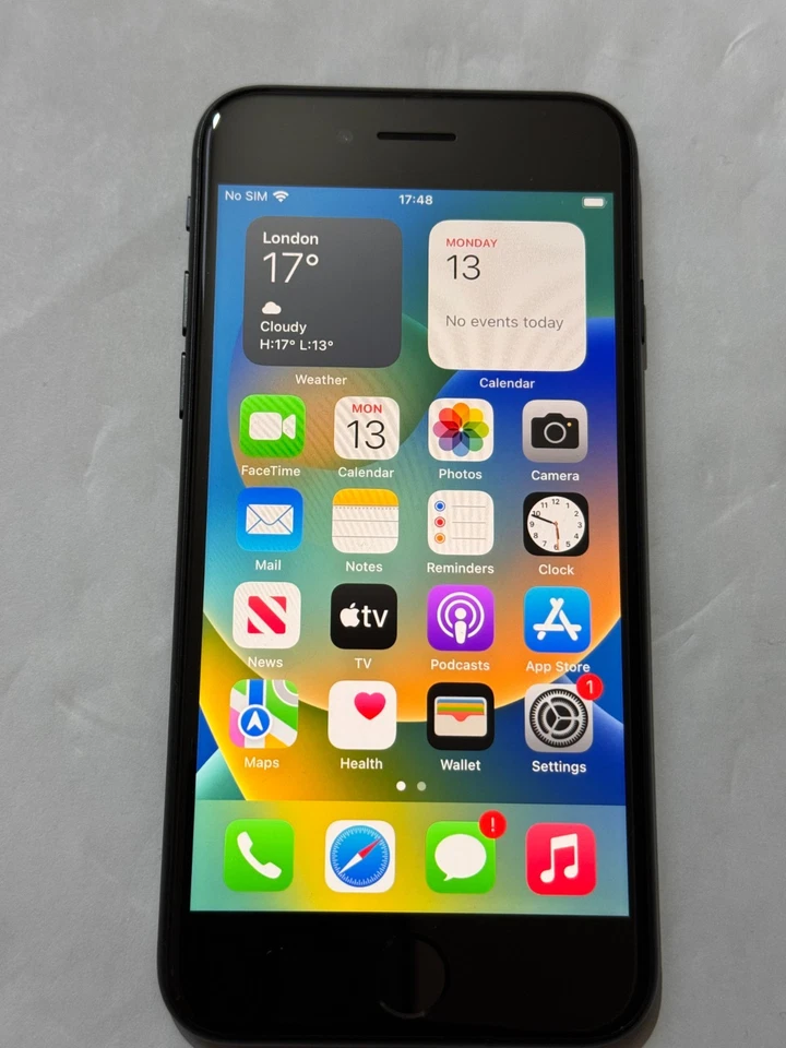 Apple iPhone SE 3rd Gen. - 64GB - Midnight Locked to TracFone/StraightTalk USA - Image 1 of 4