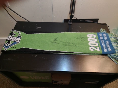 MLS Sounders 2009 Season Ticket Holders Inaugural Scarf - Signed Cover