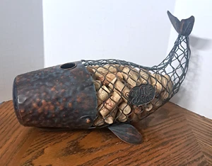 Gabbia in sughero per vino a forma di balena lunga 14'' - Foto 1 di 9