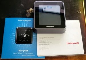 Honeywell RCHT8610WF2014 Lyric Thermostat Replacement Head (No Mounting Plate) - Picture 1 of 2