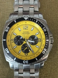 Correa de acero inoxidable Guess Waterpro cara amarilla. Correr. - Imagen 1 de 5