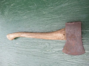 Hacha de hacha de herramienta vintage de 15" de largo mango de madera con hoja de 3+ - Imagen 1 de 10
