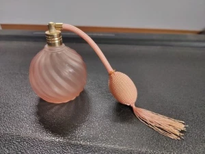Vintage "Perfume Atomizer", Pink Art Glass With Swirls - Picture 1 of 5