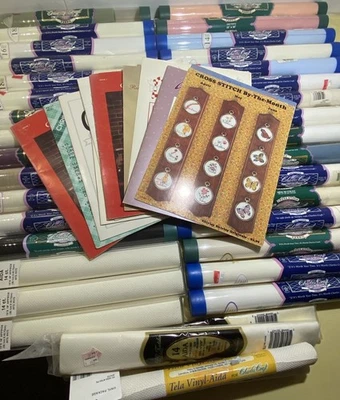 Gran Lote Estate De 36 Tubos De Tela Punto De Cruz Varios Colores + Revistas De Colección Foto 1 de 4